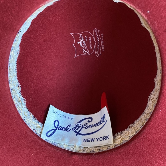 VTG Rare Jack McConnell Feather Hat. Red/Navy Multi Feather Outside - Picture 9 of 16